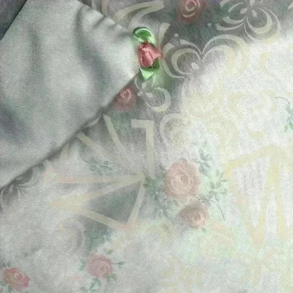 APOSTROPHE SATIN FLORAL WHITE TANK - Picture 4 of 5